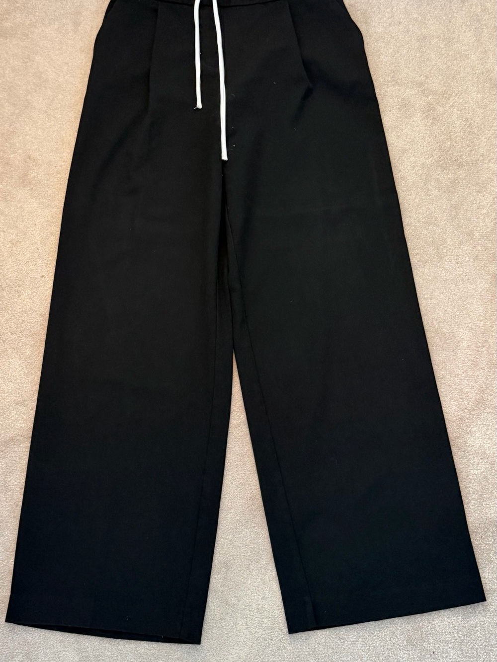 Zara Black Wide-Leg Sweatpants with White Drawstring